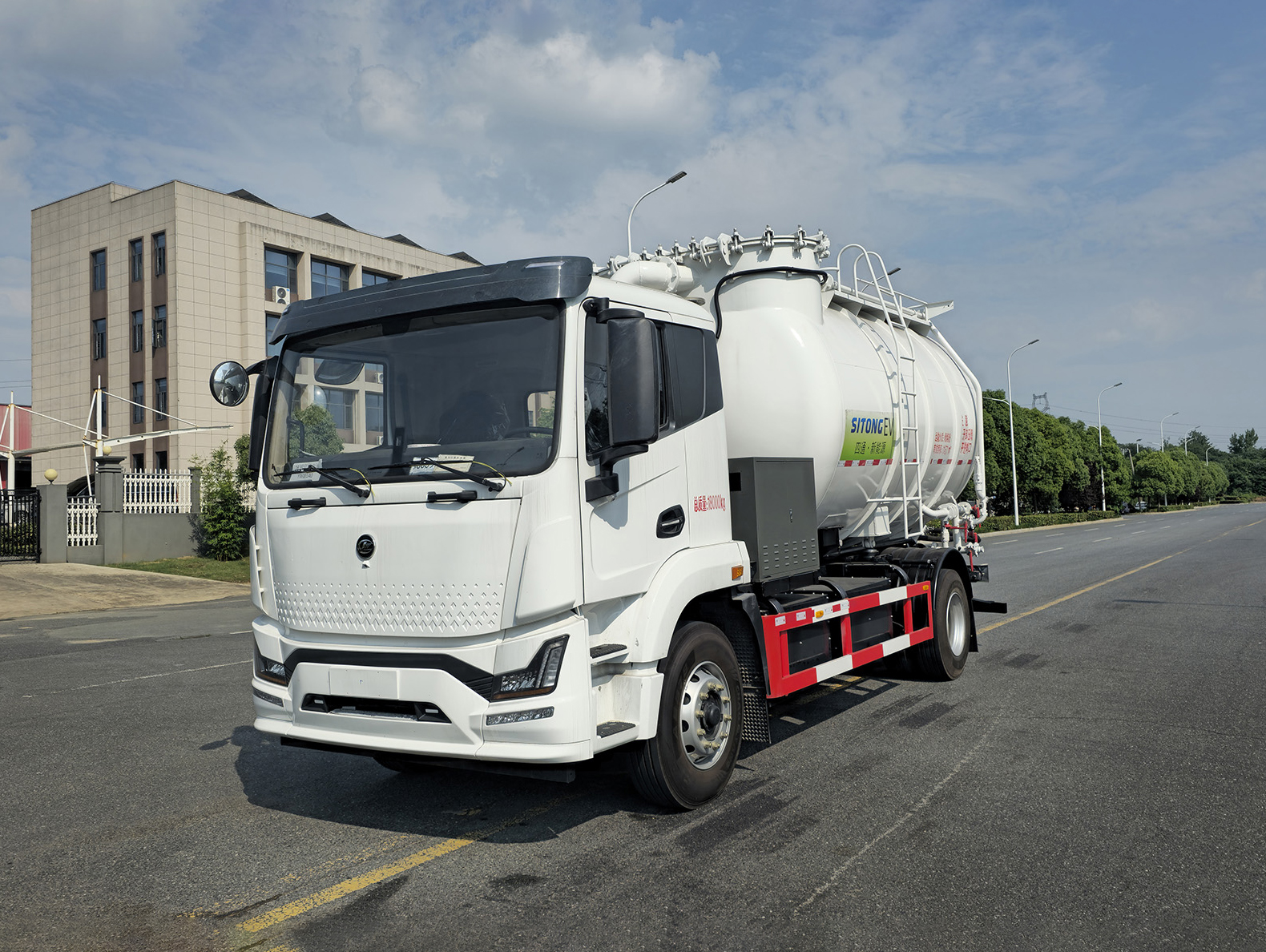 4X2纯电动吸收压送车